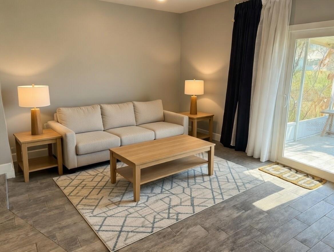 Image 2 of 46 For 1920 Edgewood Drive P2