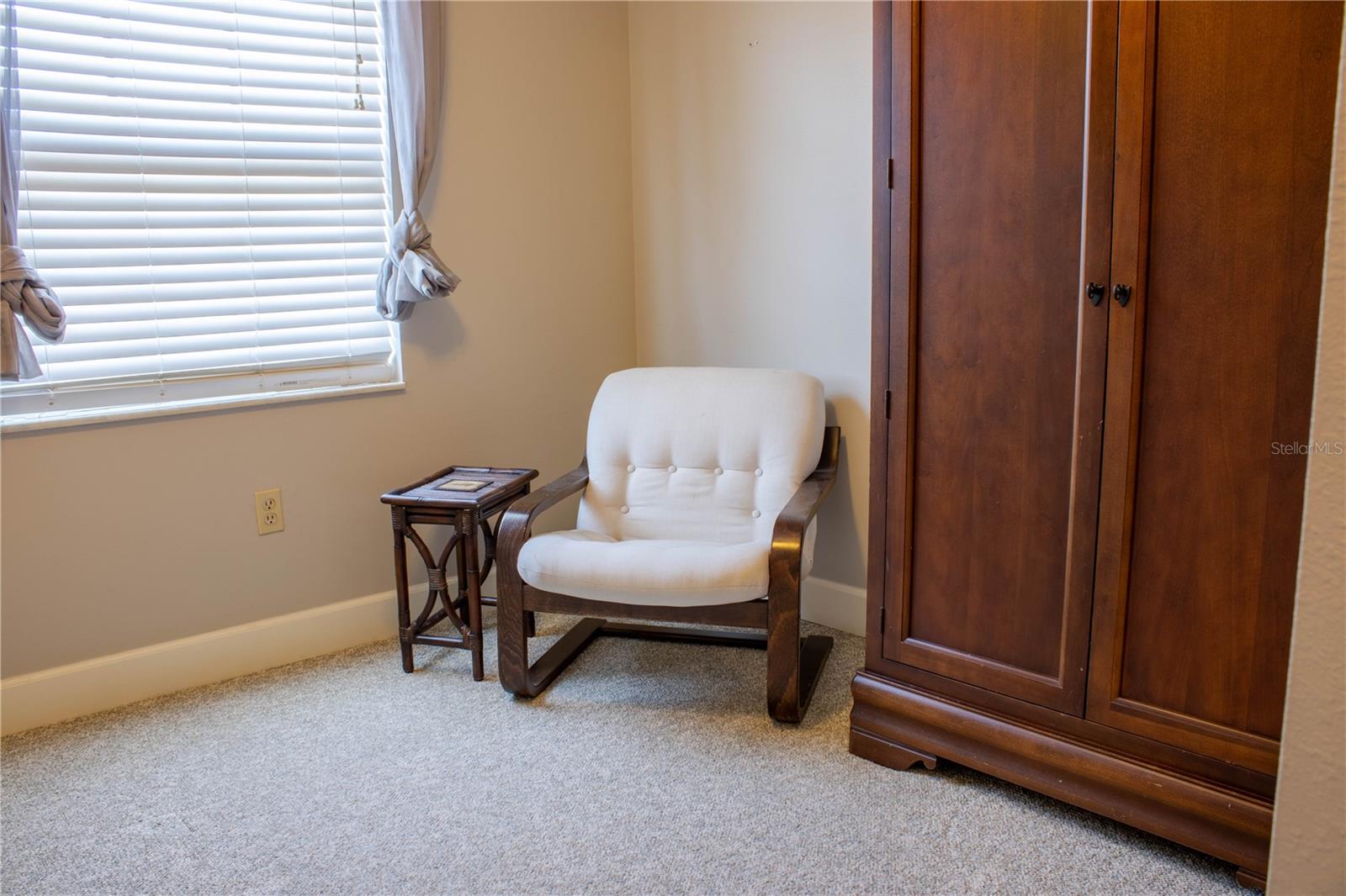 Image 30 of 46 For 1920 Edgewood Drive P2