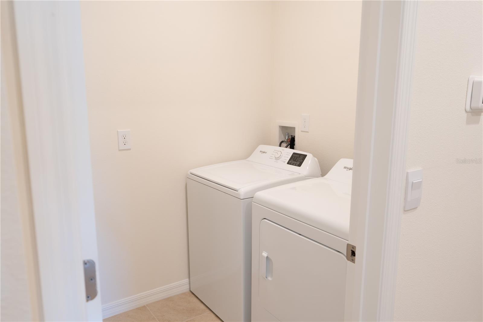 Image 17 of 52 For 444 Taylor Groves Drive