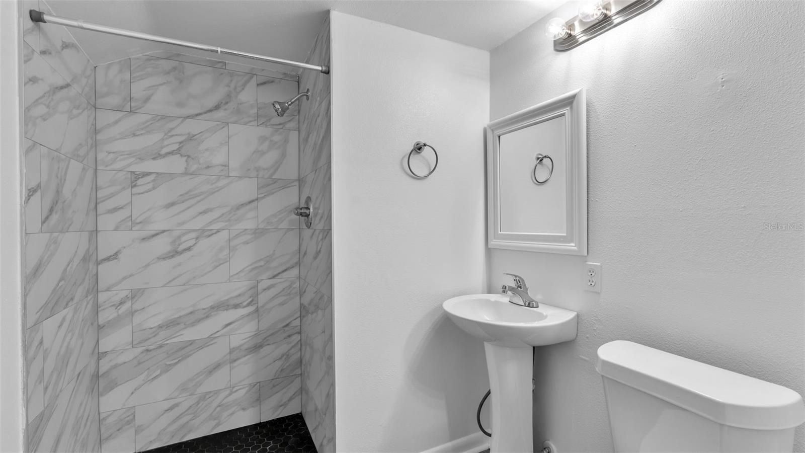 Image 20 of 49 For 751 Avenue D Sw