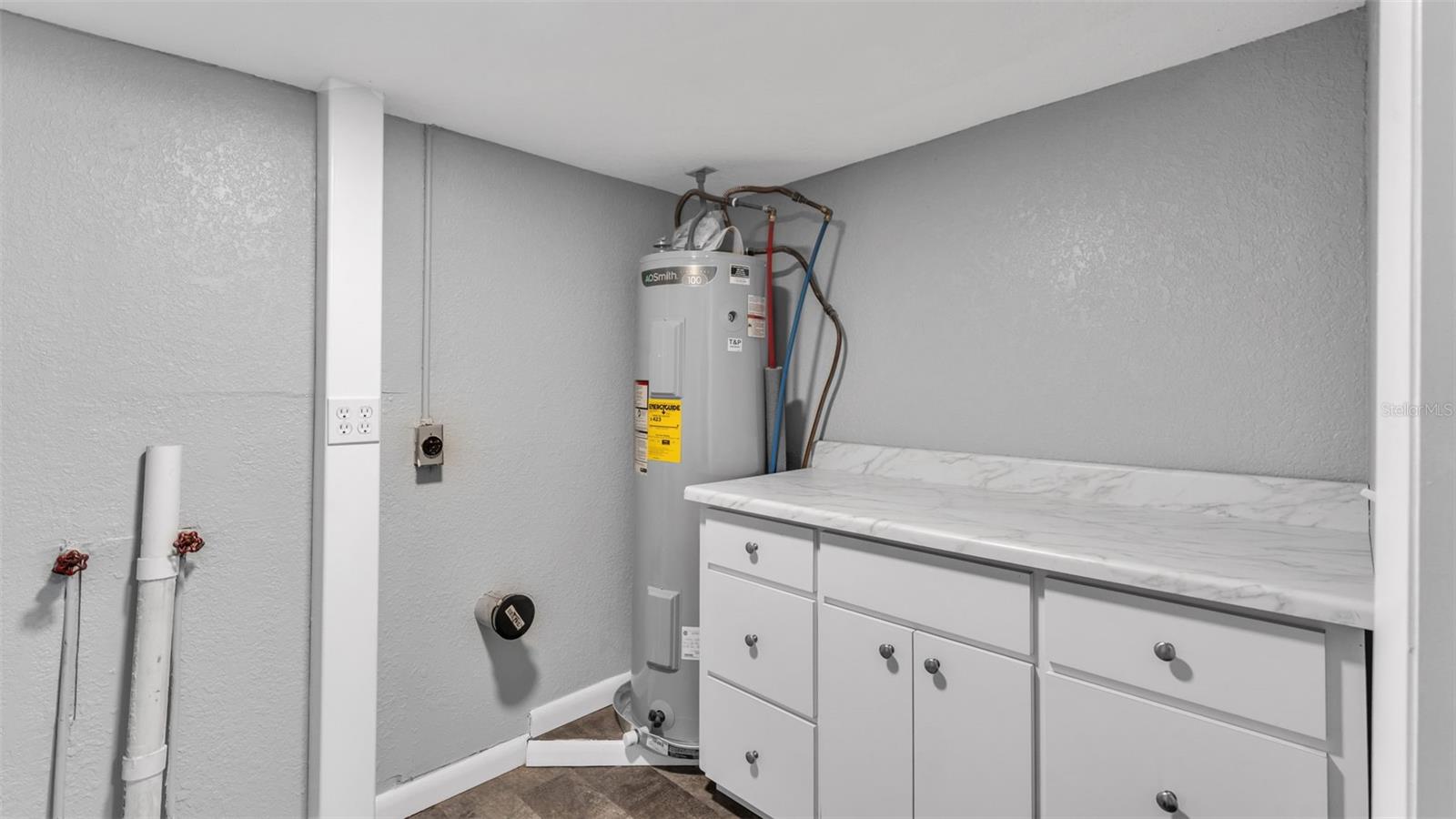 Image 22 of 49 For 751 Avenue D Sw