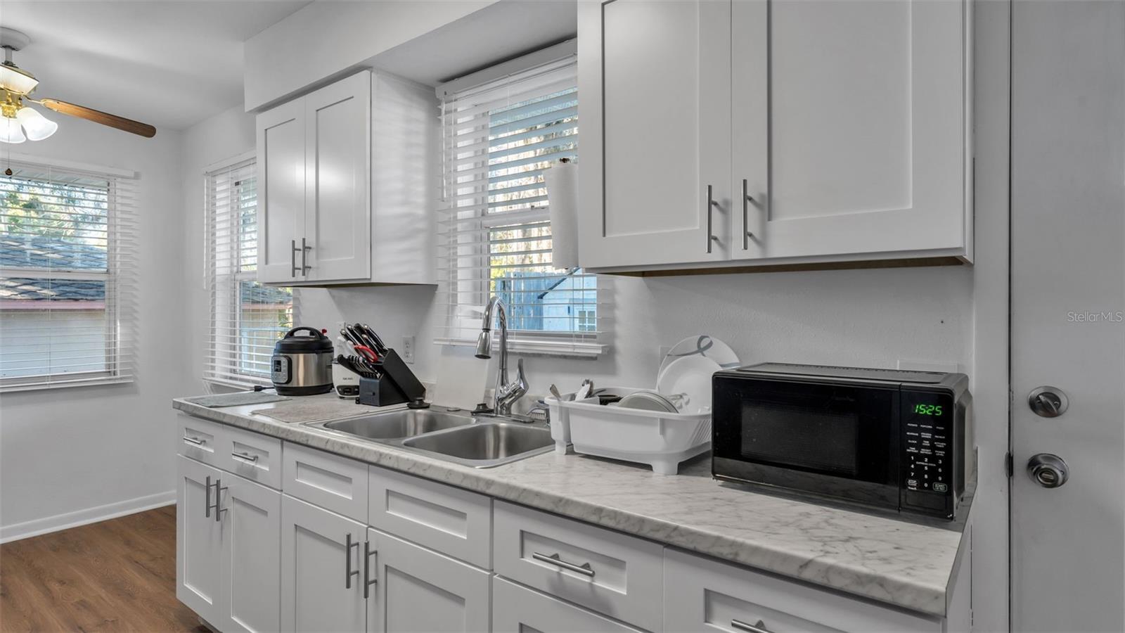 Image 32 of 49 For 751 Avenue D Sw