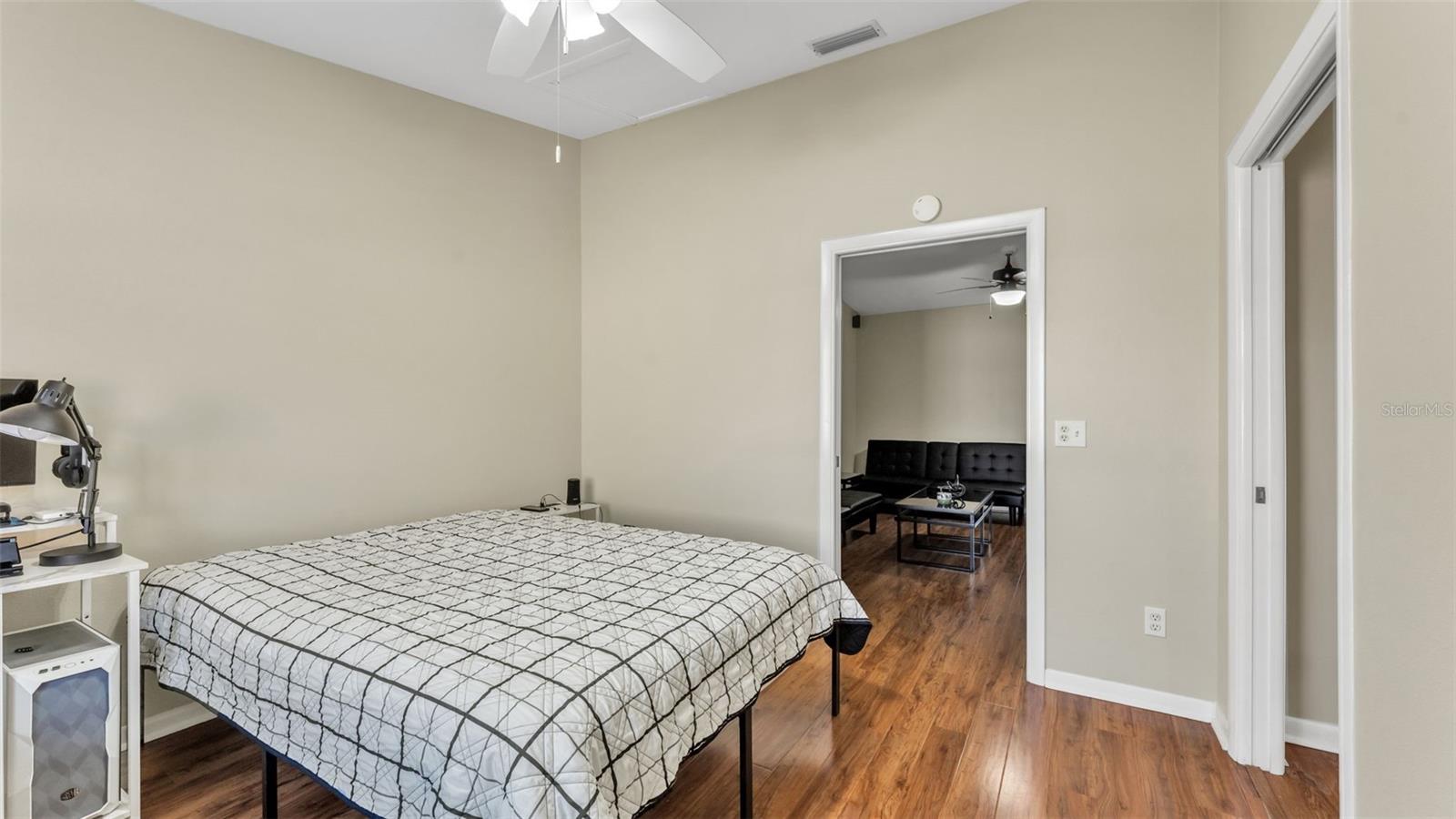 Image 37 of 49 For 751 Avenue D Sw