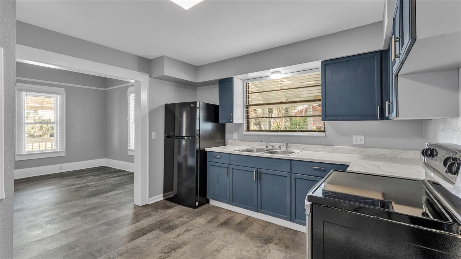 Image 9 of 49 For 751 Avenue D Sw