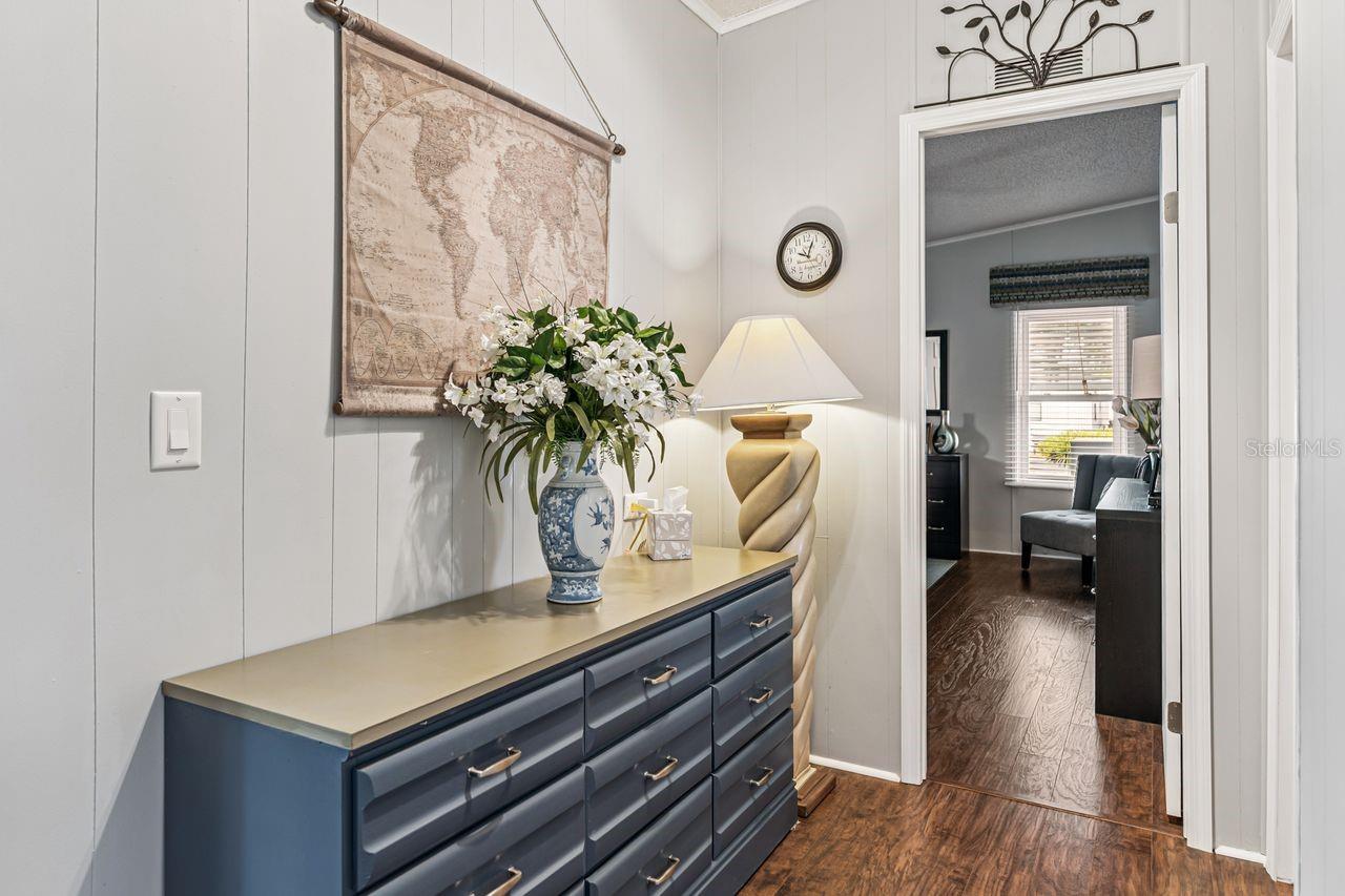 Image 32 of 36 For 6613 Westchester Drive Ne