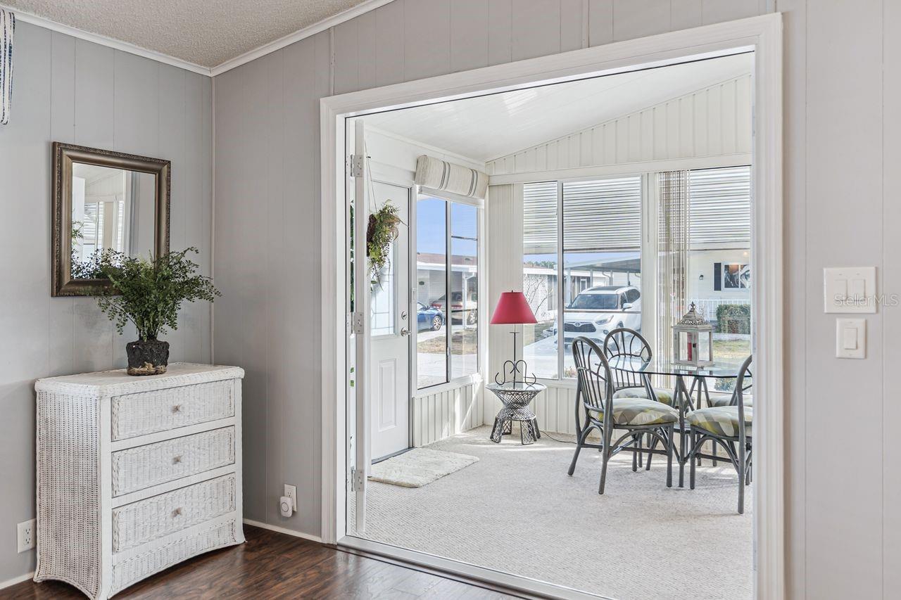 Image 8 of 36 For 6613 Westchester Drive Ne