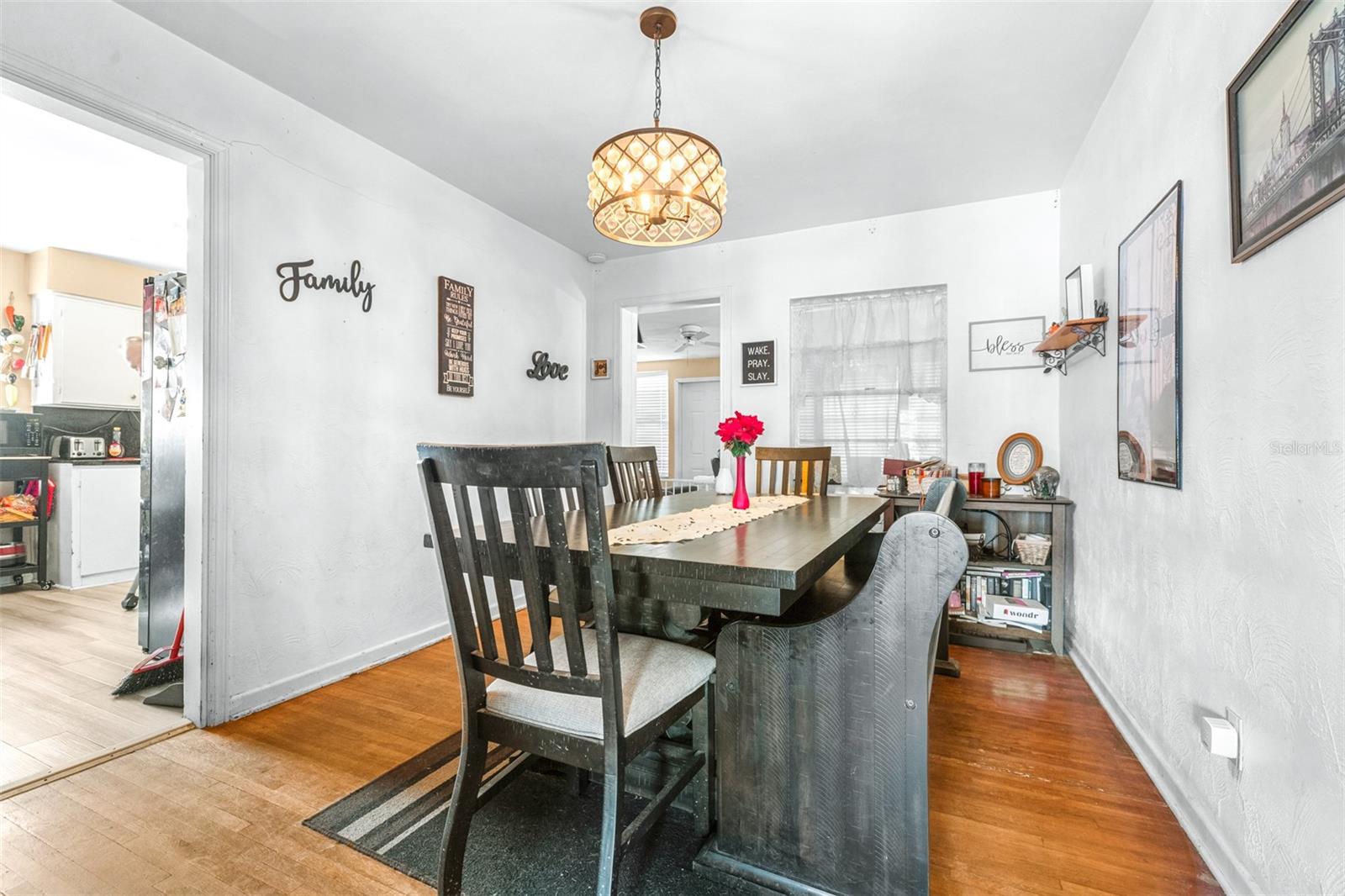 Image 13 of 53 For 628 Laurel Avenue