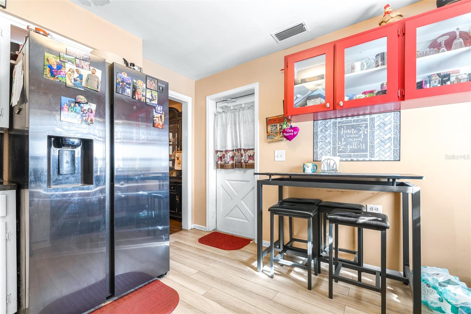 Image 20 of 53 For 628 Laurel Avenue