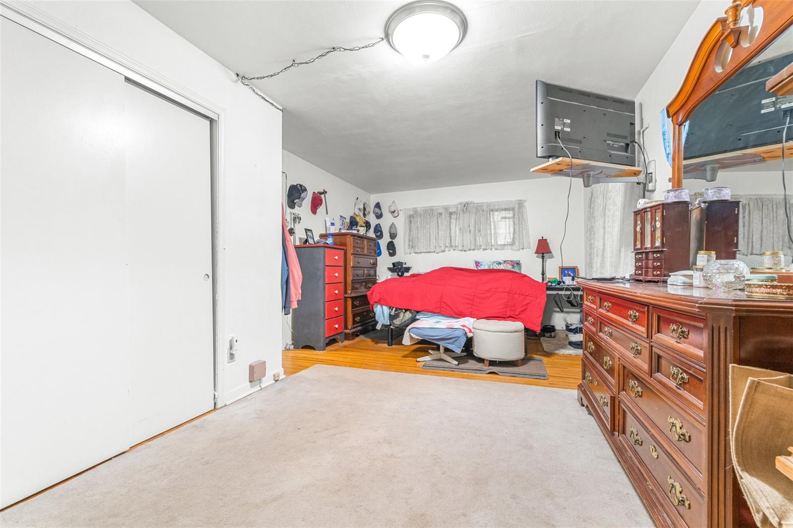 Image 26 of 53 For 628 Laurel Avenue