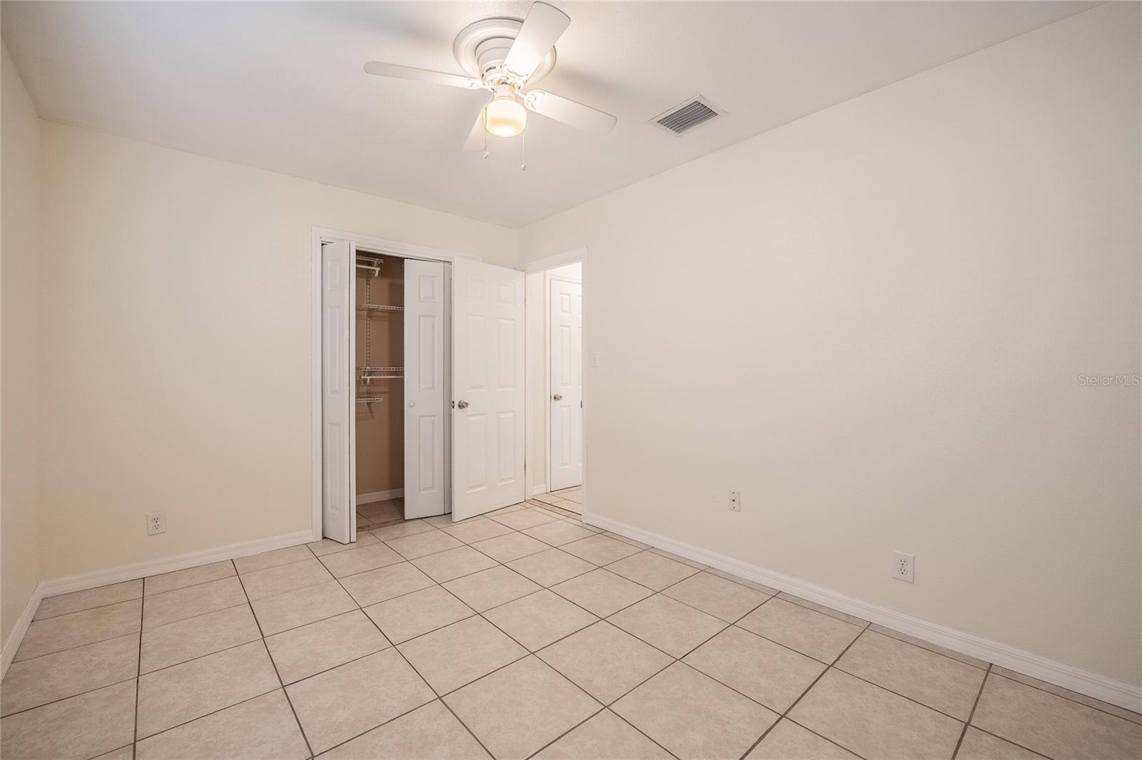 Image 21 of 34 For 706 Patricia Pl