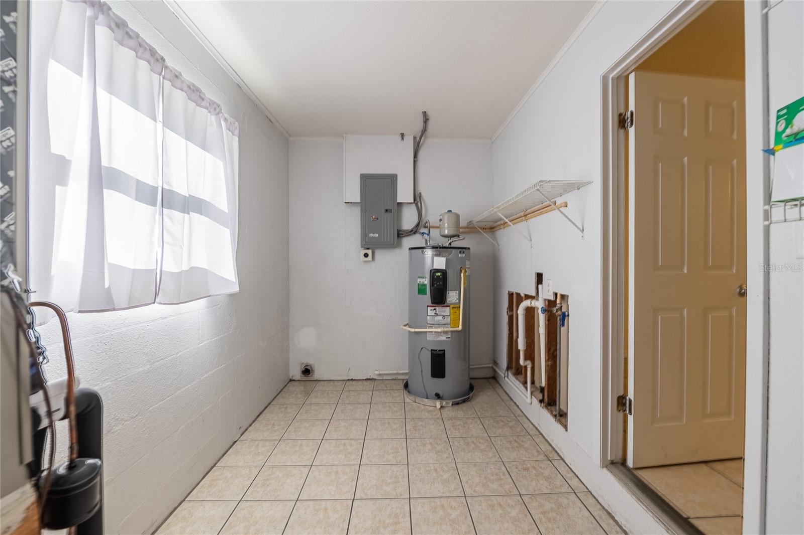 Image 31 of 34 For 706 Patricia Pl