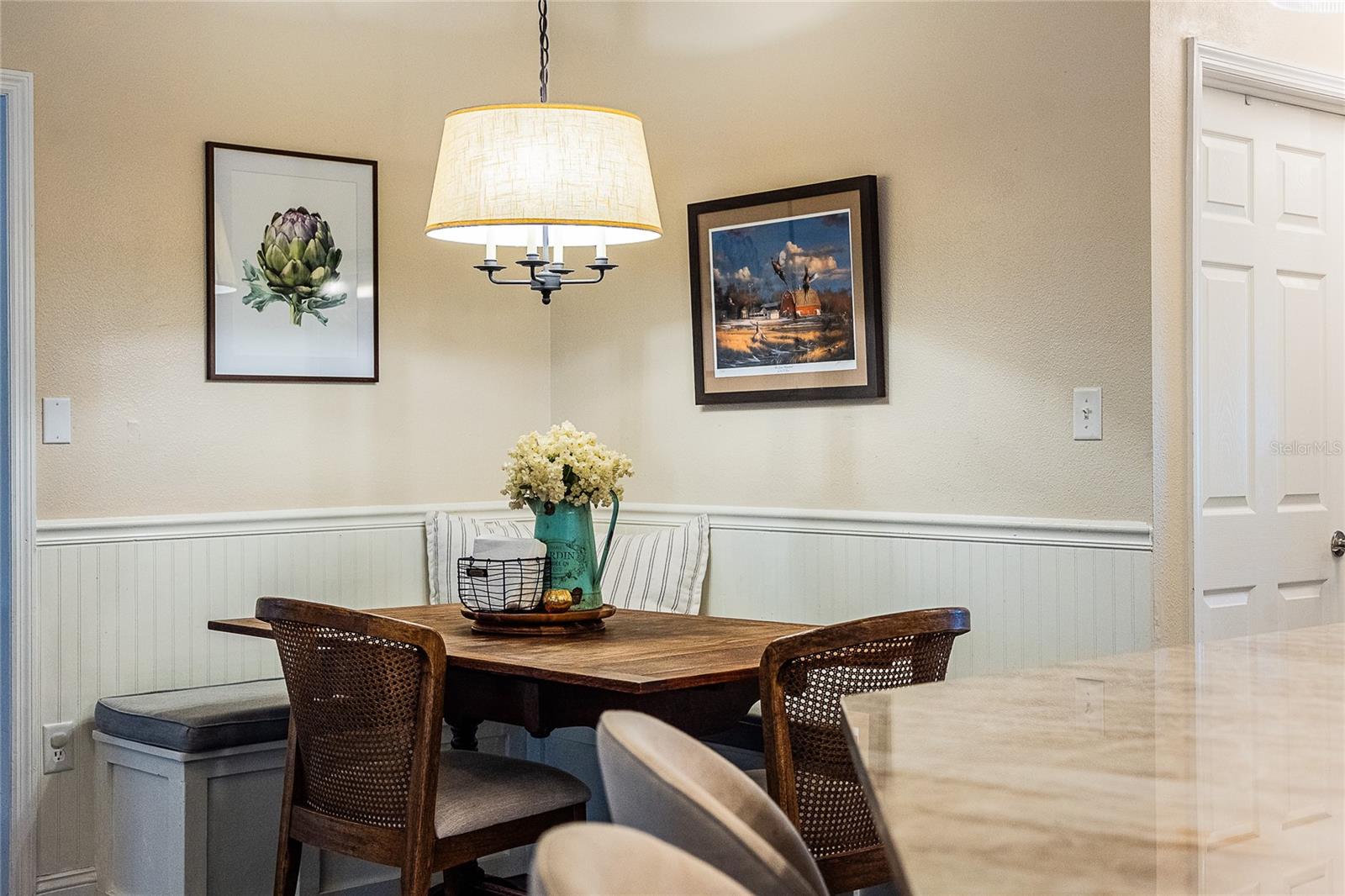 Image 11 of 52 For 1484 Shorewood Court