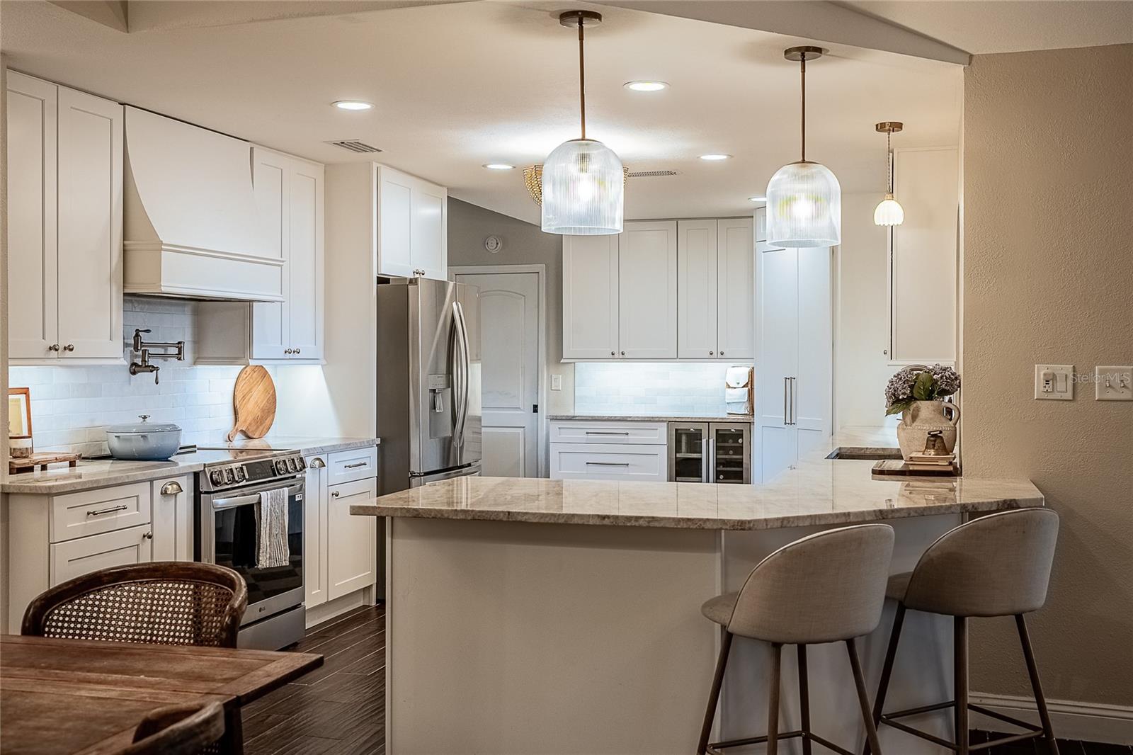 Image 14 of 52 For 1484 Shorewood Court