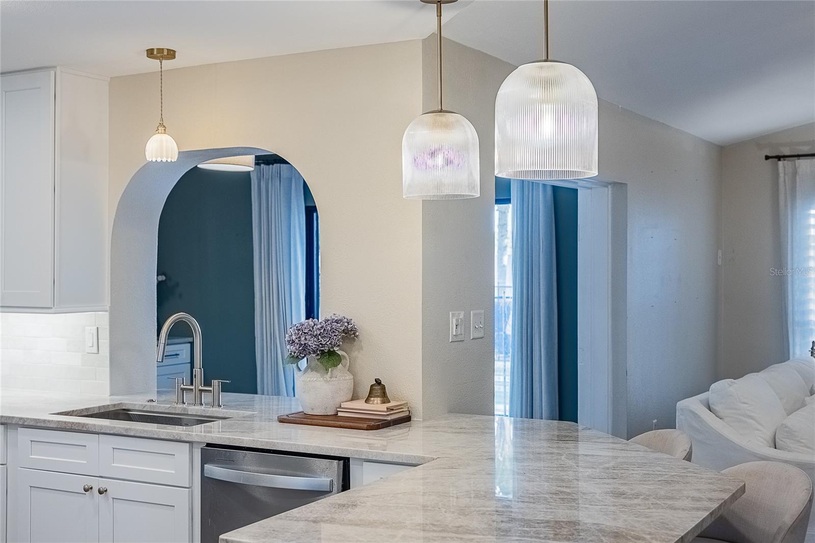 Image 15 of 52 For 1484 Shorewood Court