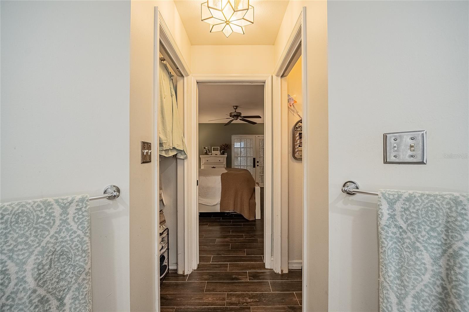 Image 36 of 52 For 1484 Shorewood Court