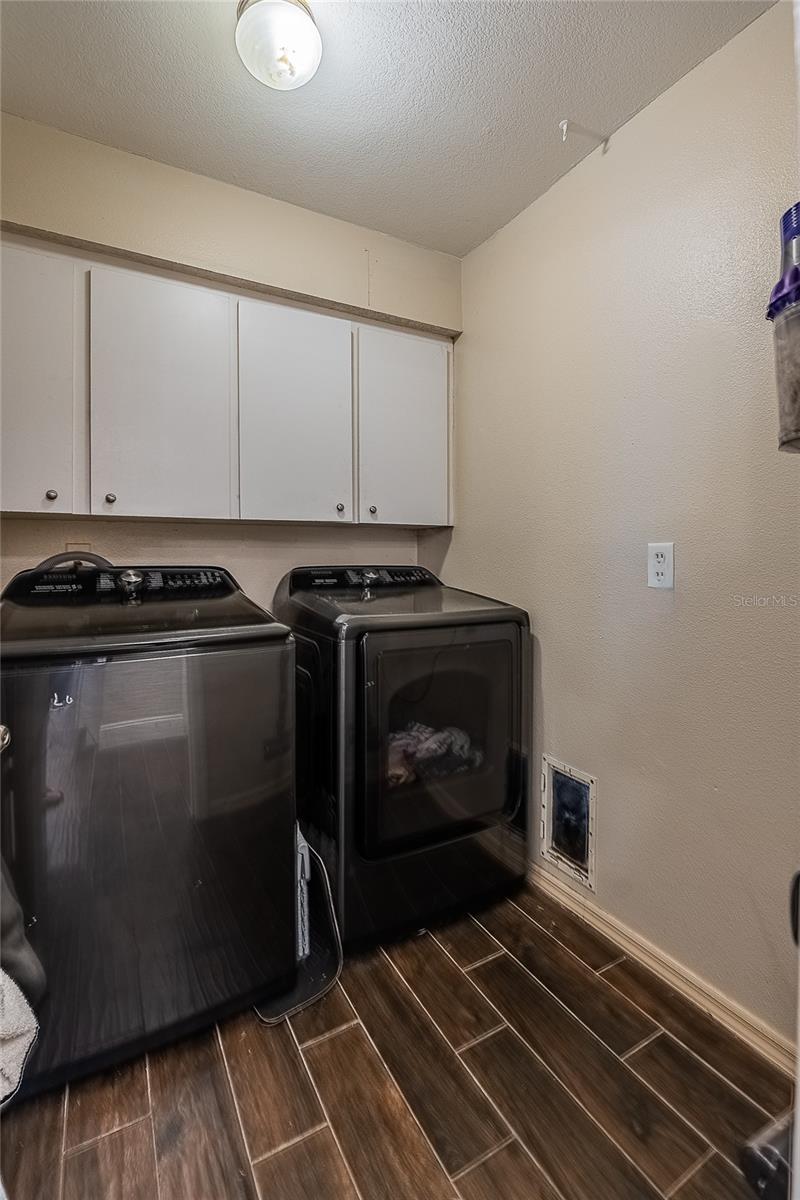 Image 43 of 52 For 1484 Shorewood Court