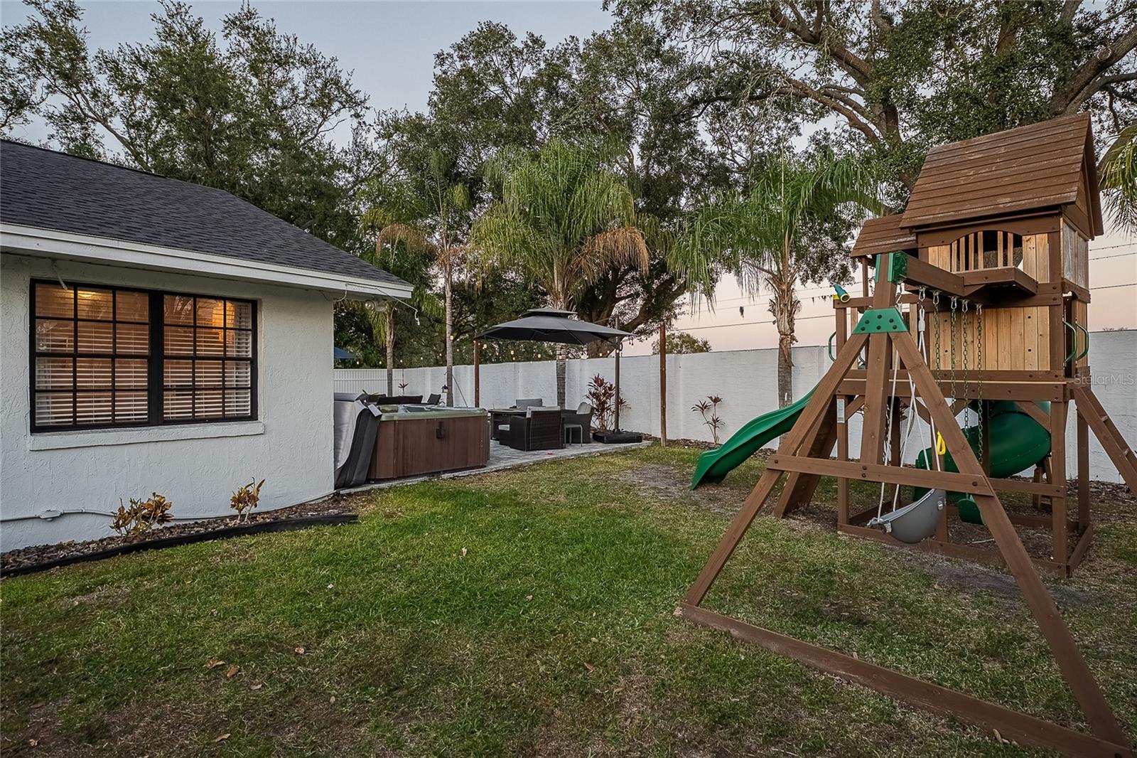 Image 49 of 52 For 1484 Shorewood Court