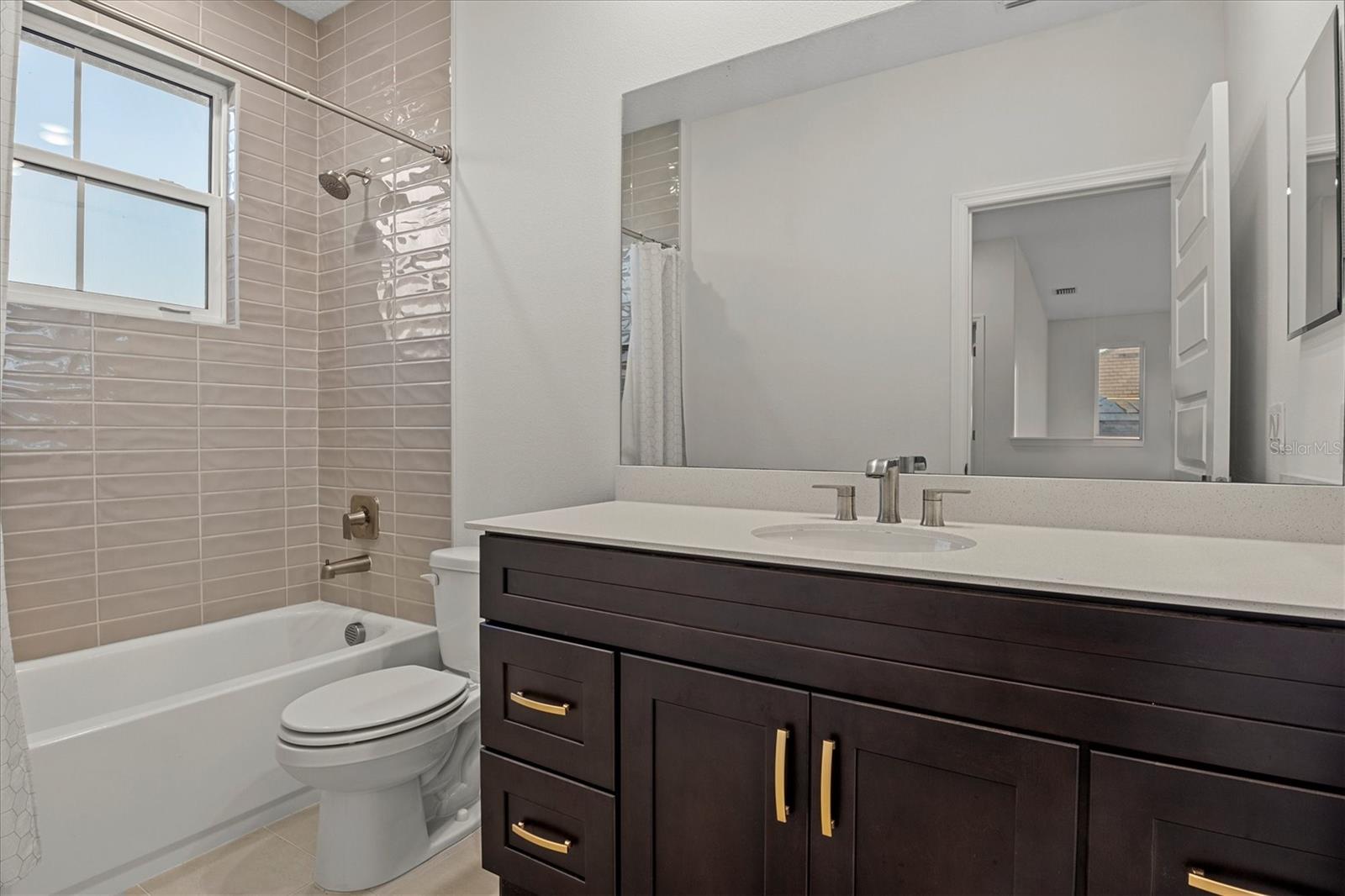 Image 35 of 44 For 168 Hampton Loop