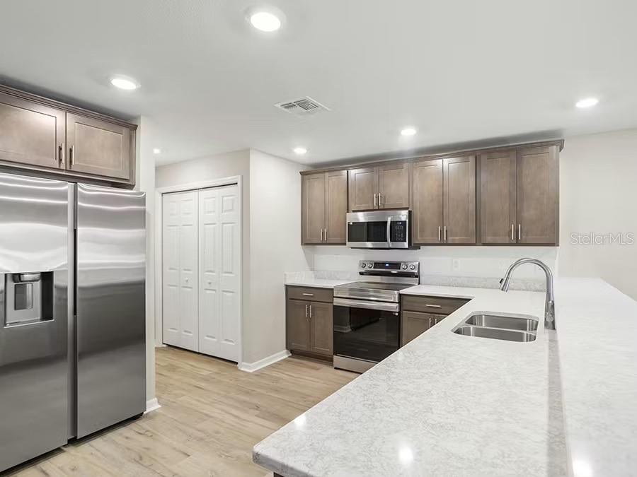 Image 5 of 7 For 2803 Idyll Lakes Circle