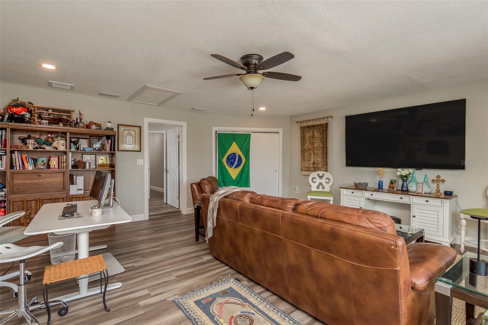 Image 19 of 51 For 5534 Tropic Drive