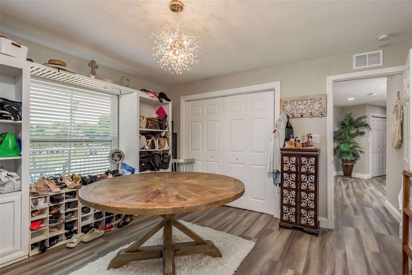 Image 22 of 51 For 5534 Tropic Drive