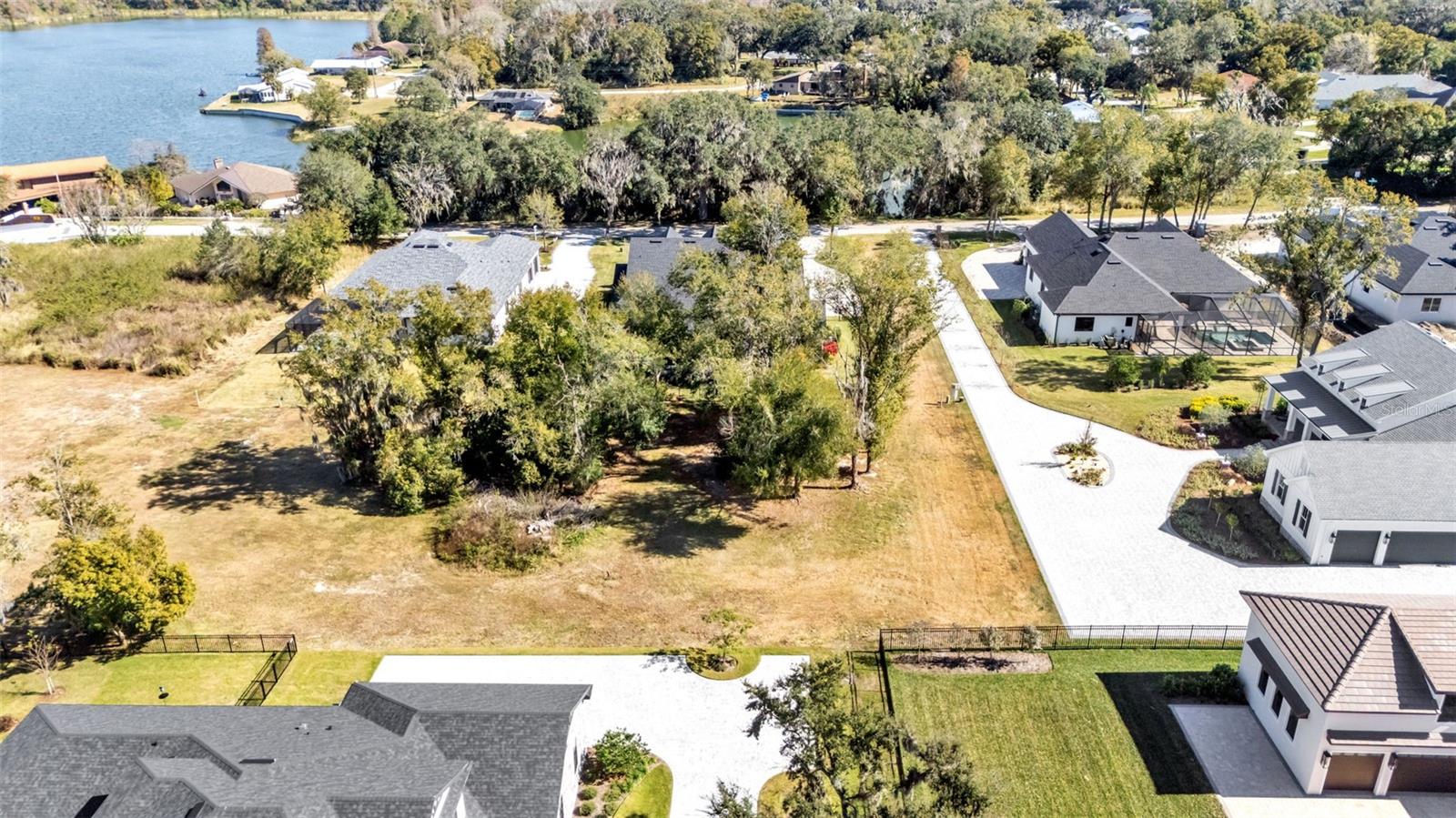 Image 6 of 12 For 5063 Cliffside Dr