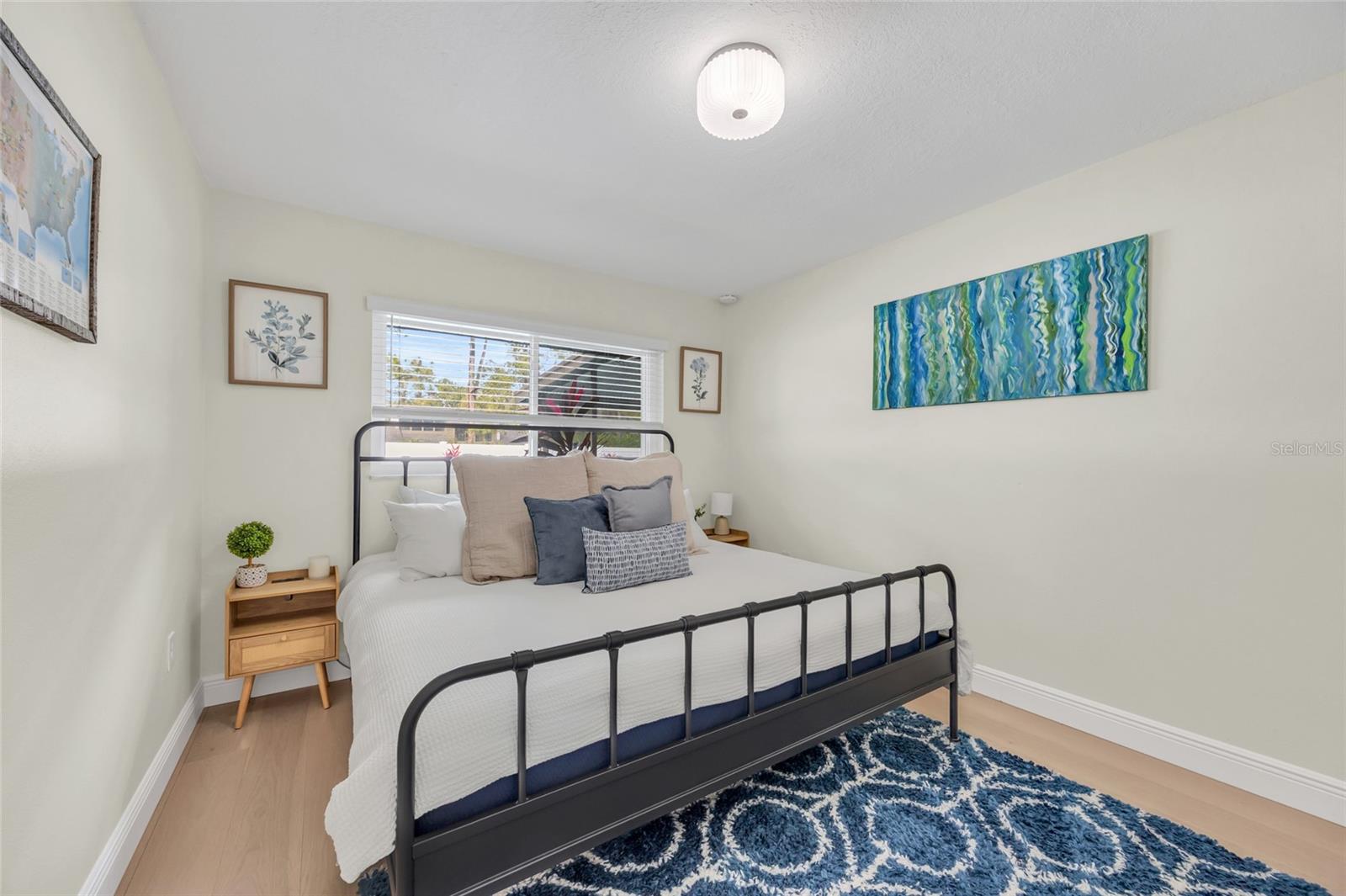 Listing photo id 29 for 1917 Hewett Lane