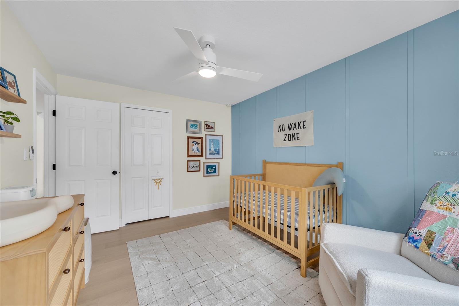 Listing photo id 35 for 1917 Hewett Lane