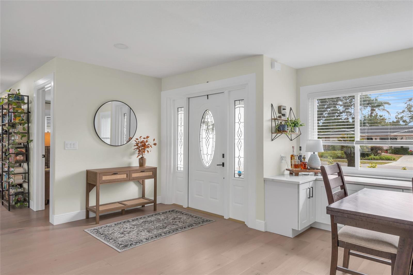 Listing photo id 5 for 1917 Hewett Lane