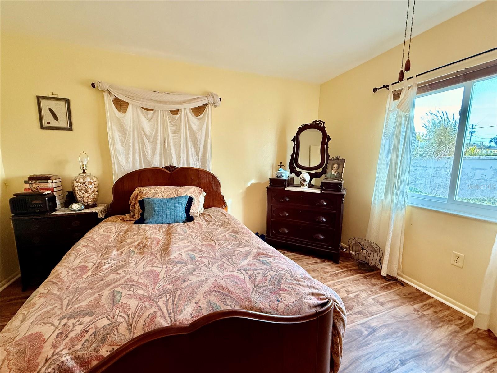 Image 13 of 35 For 1700 6th Street Nw C1