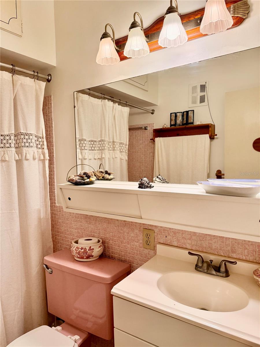 Image 20 of 35 For 1700 6th Street Nw C1