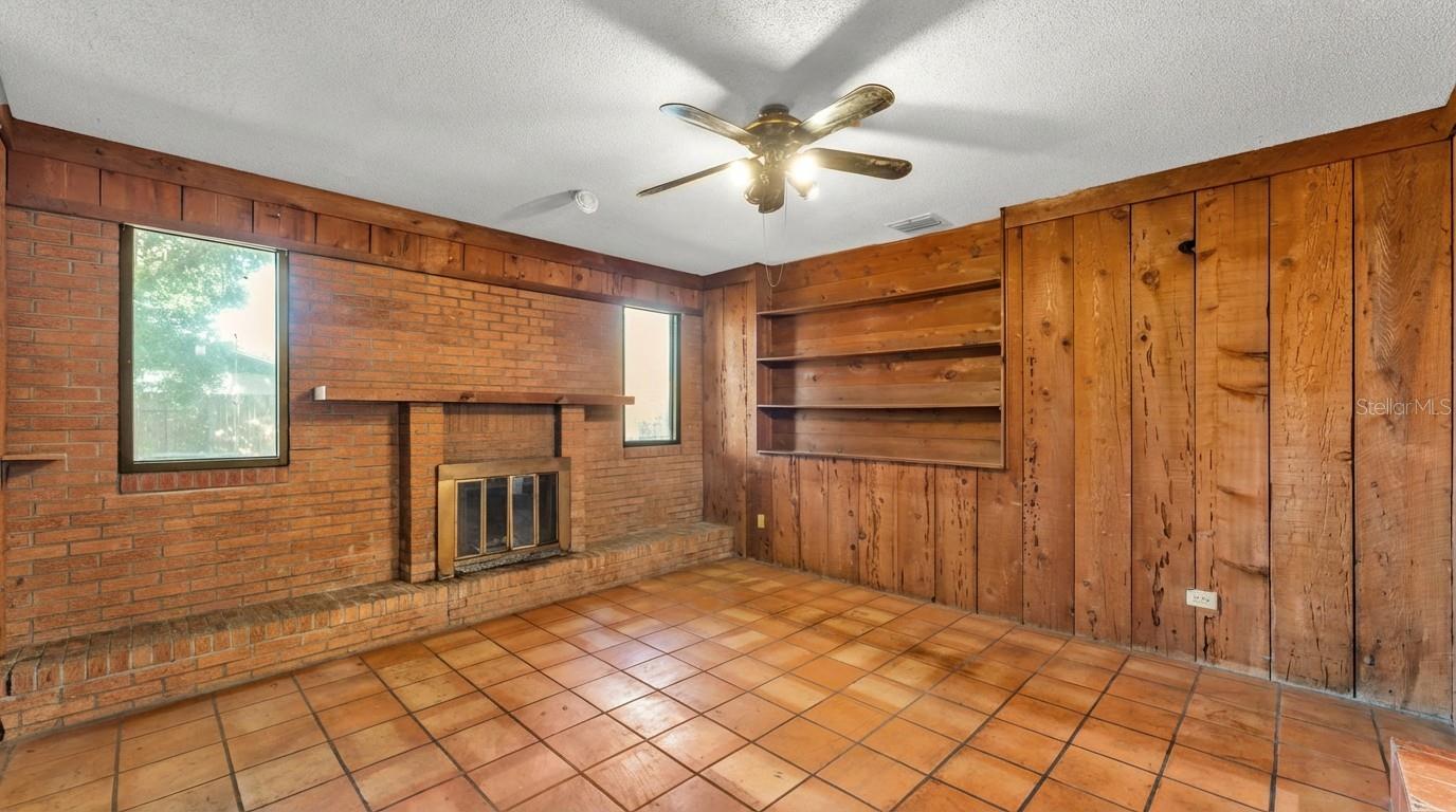 Image 4 of 38 For 4104 County Road 540a