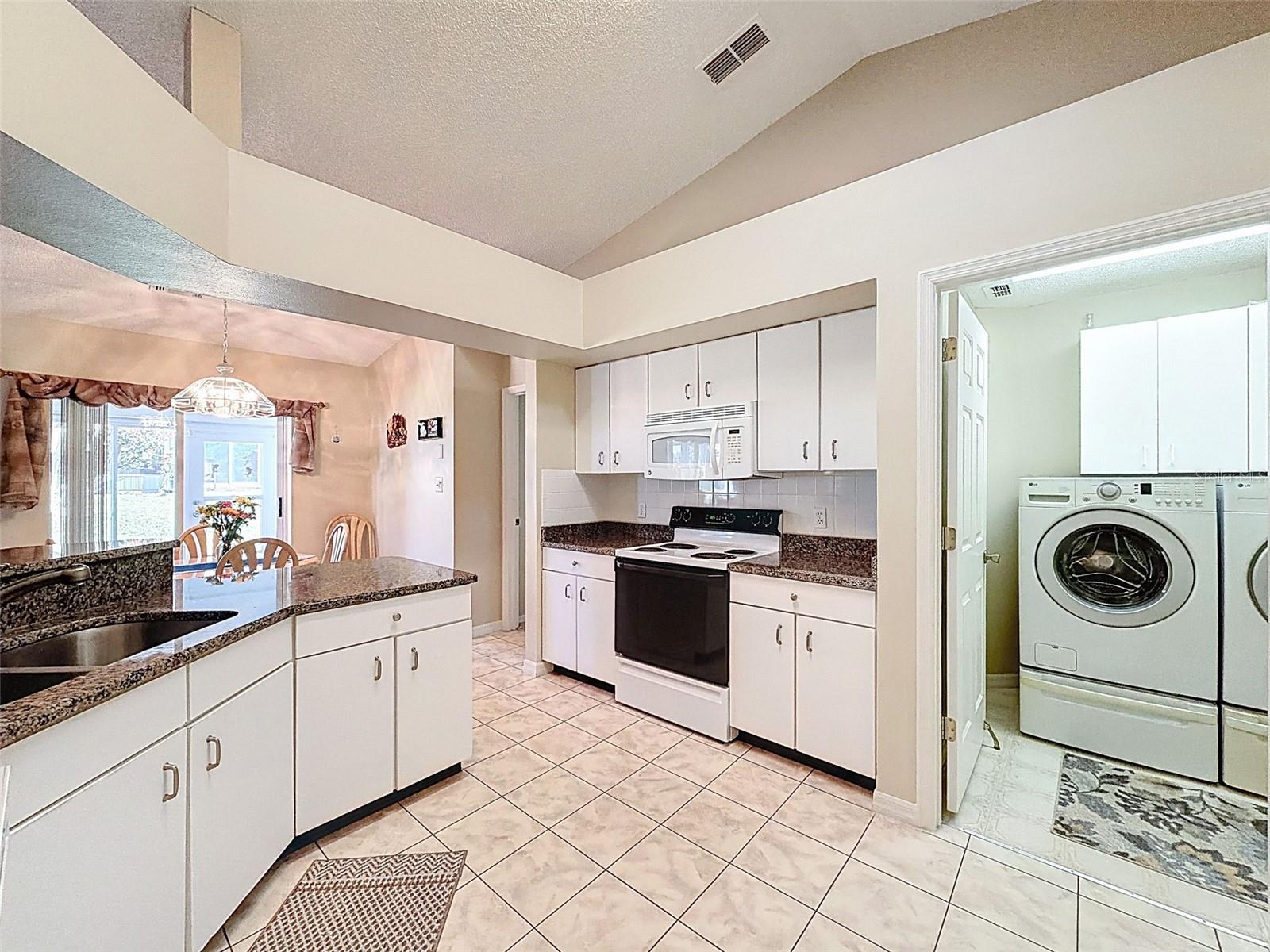 Image 12 of 52 For 5865 Macaw Place