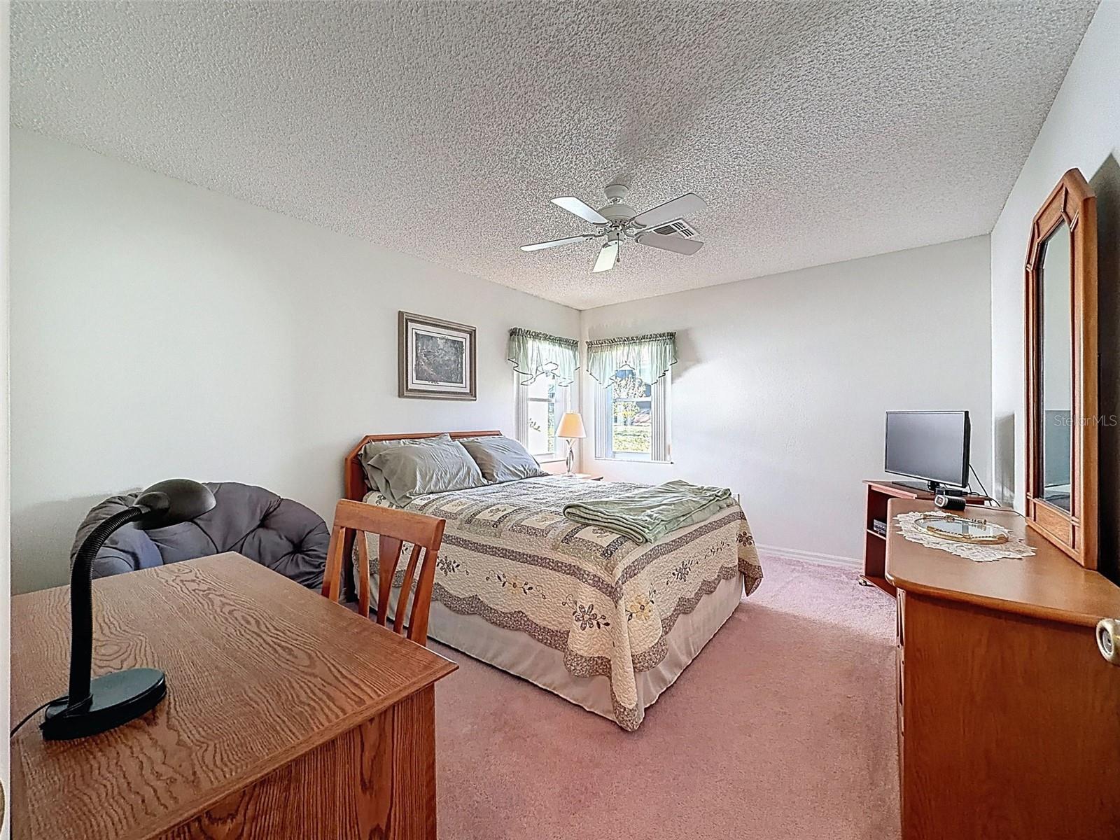 Image 21 of 52 For 5865 Macaw Place