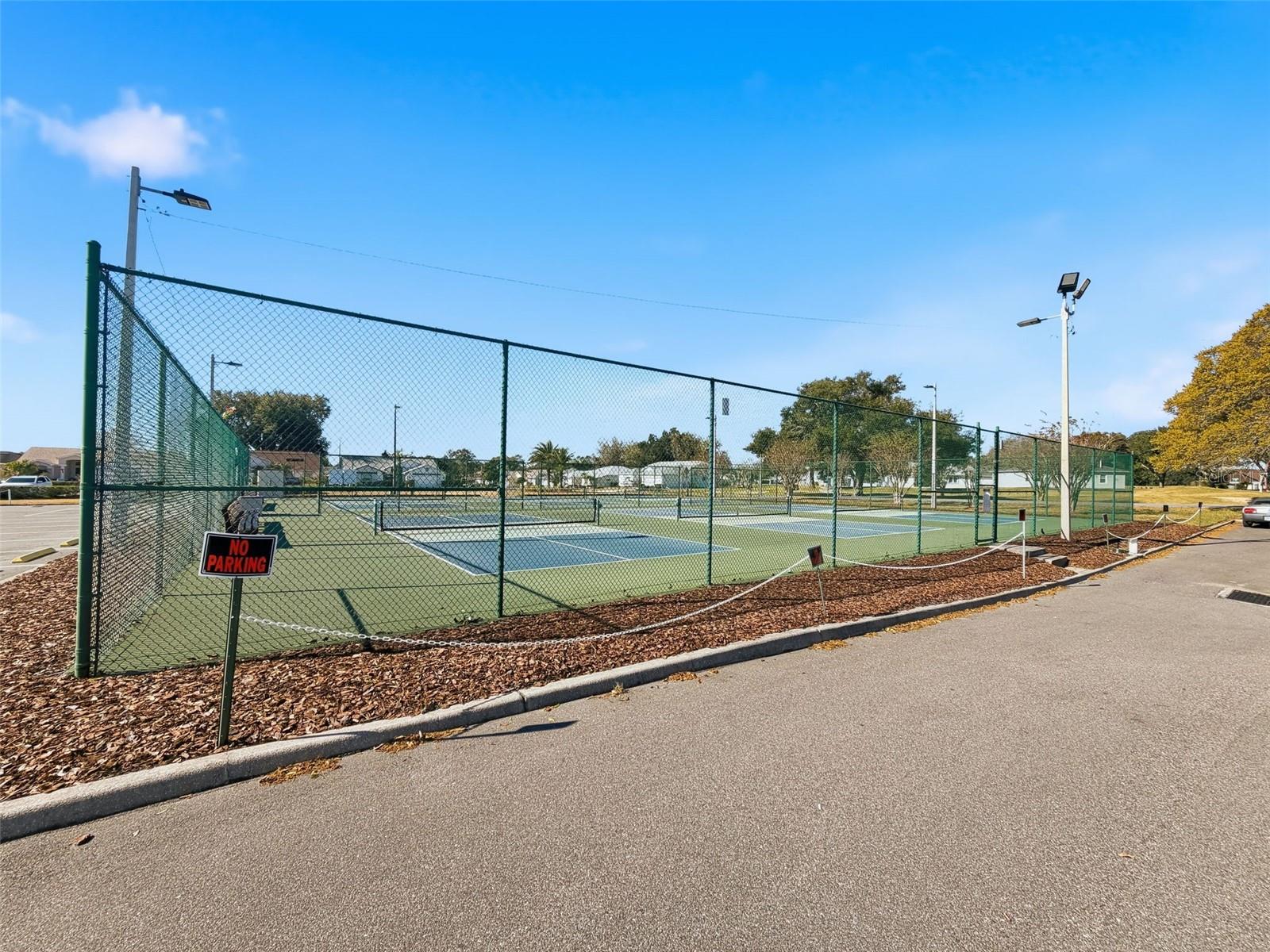 Image 37 of 52 For 5865 Macaw Place