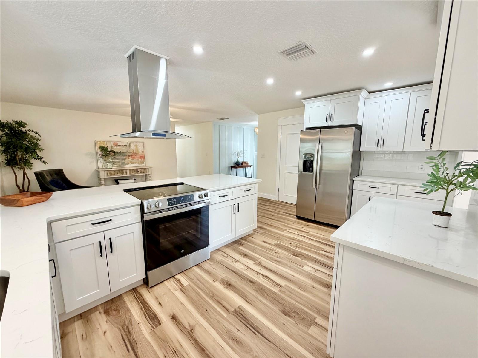 Image 8 of 33 For 1624 Leslie Drive