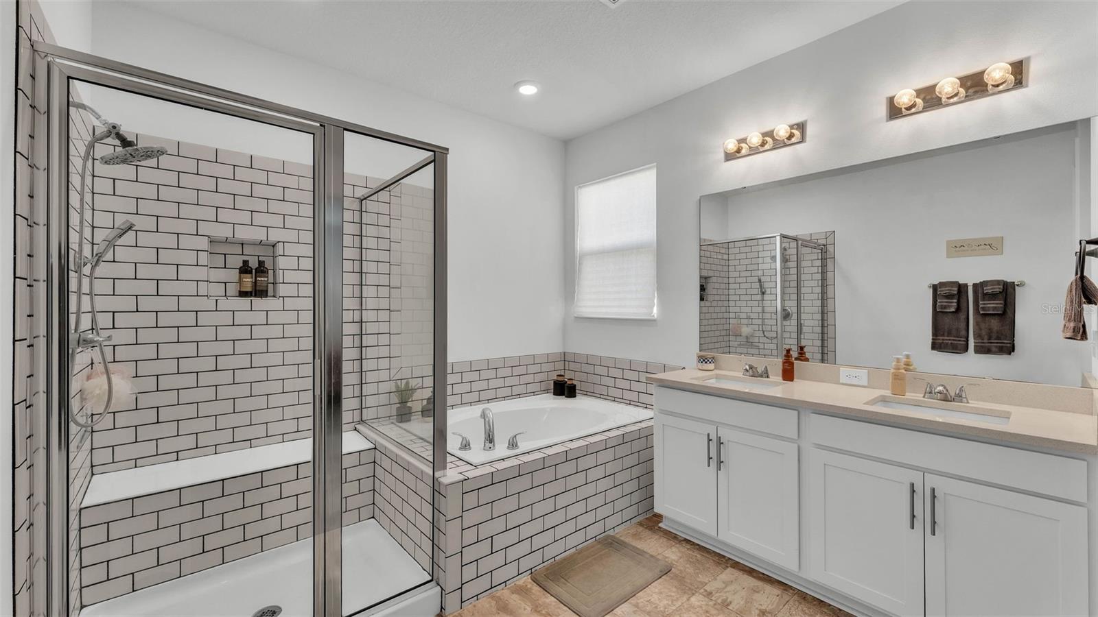 Image 18 of 41 For 1725 Hill Top Drive