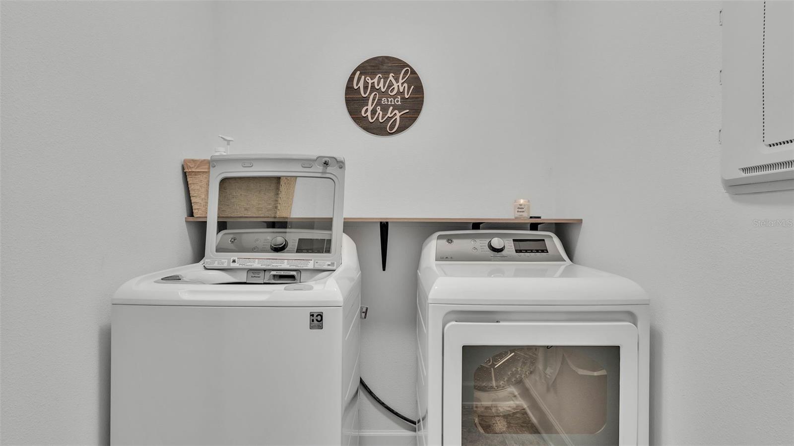 Image 28 of 41 For 1725 Hill Top Drive