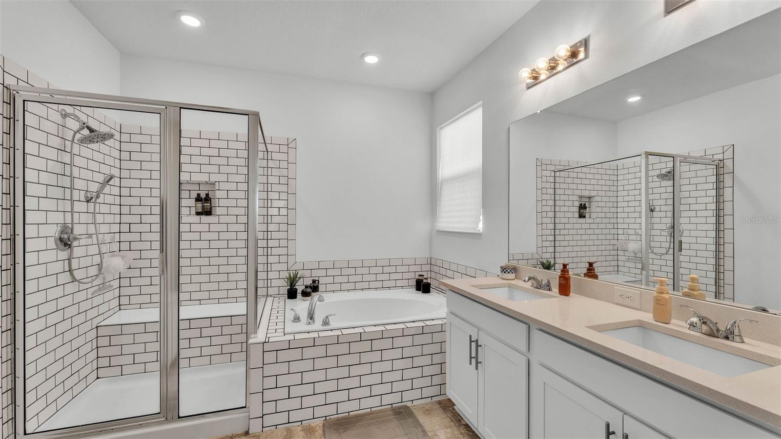 Image 4 of 41 For 1725 Hill Top Drive