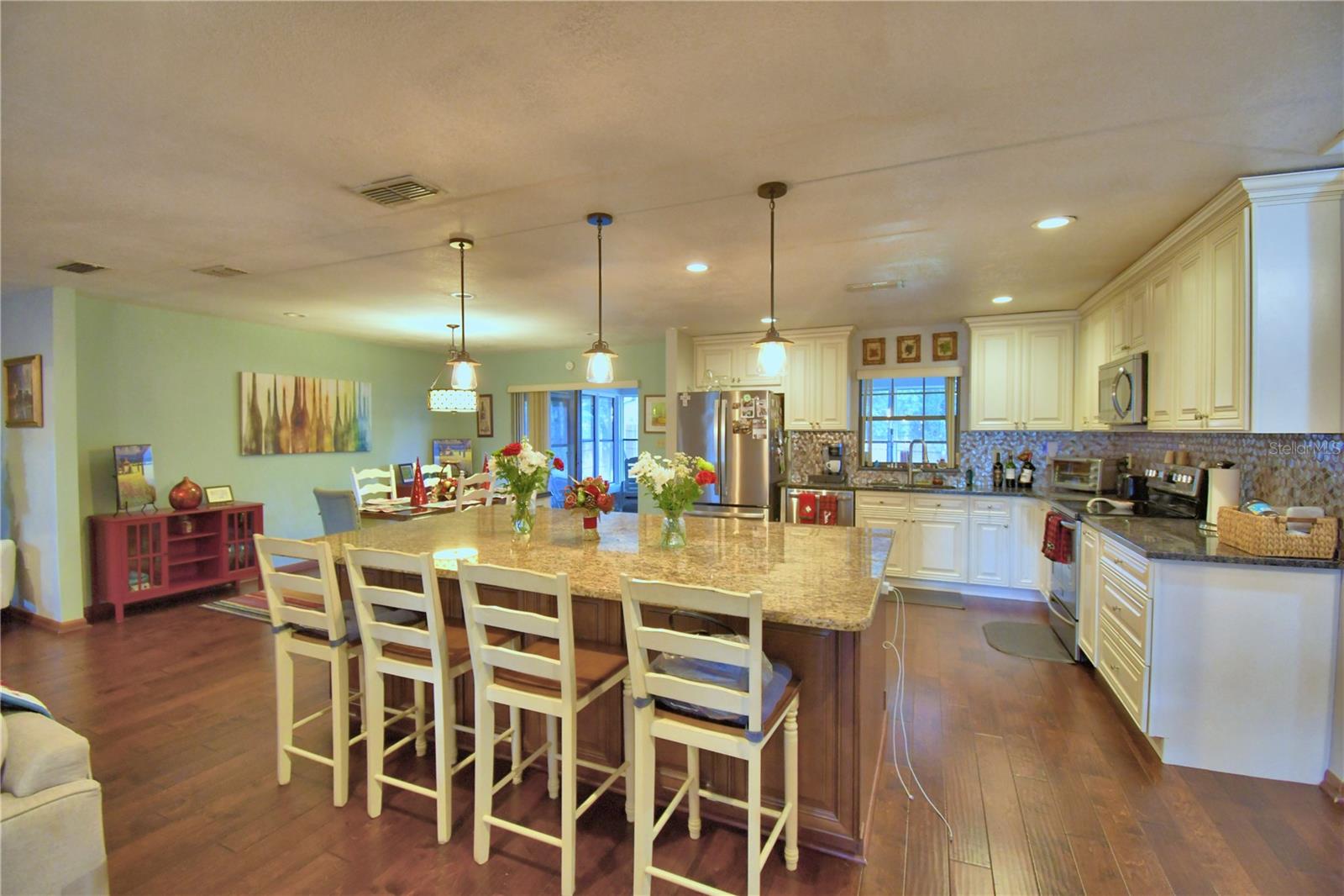 Image 12 of 57 For 236 Pinellas Street