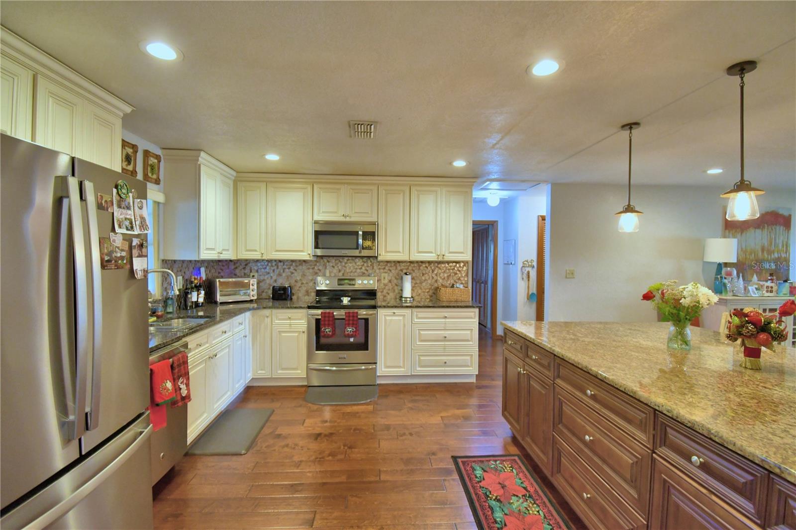 Image 13 of 57 For 236 Pinellas Street