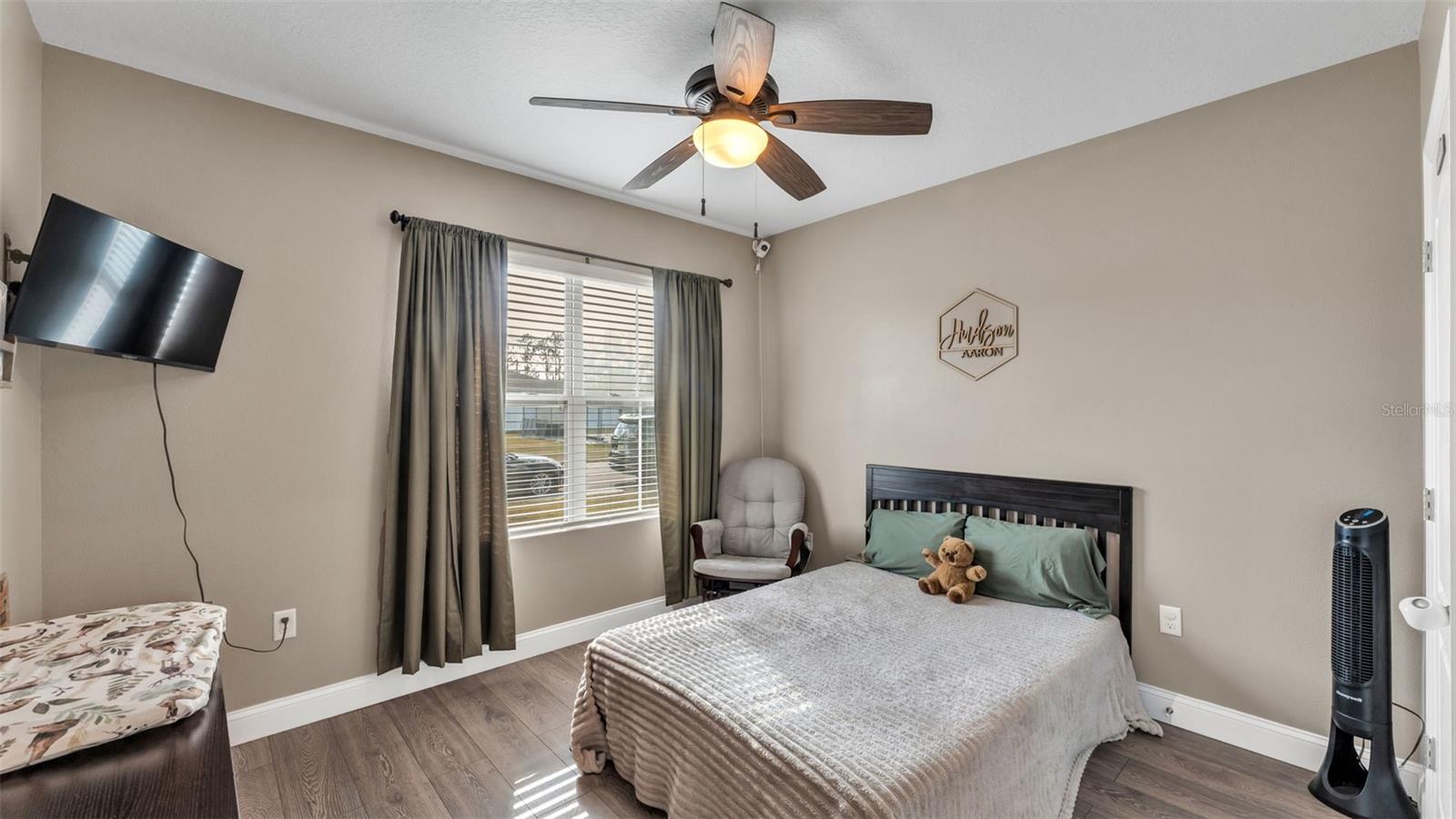 Image 19 of 32 For 198 St Thomas Drive