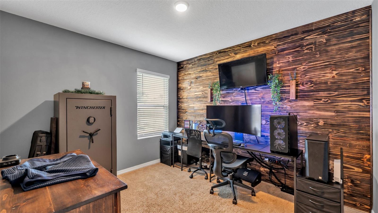 Image 22 of 32 For 198 St Thomas Drive