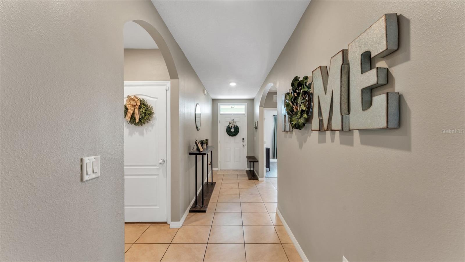 Image 6 of 32 For 198 St Thomas Drive