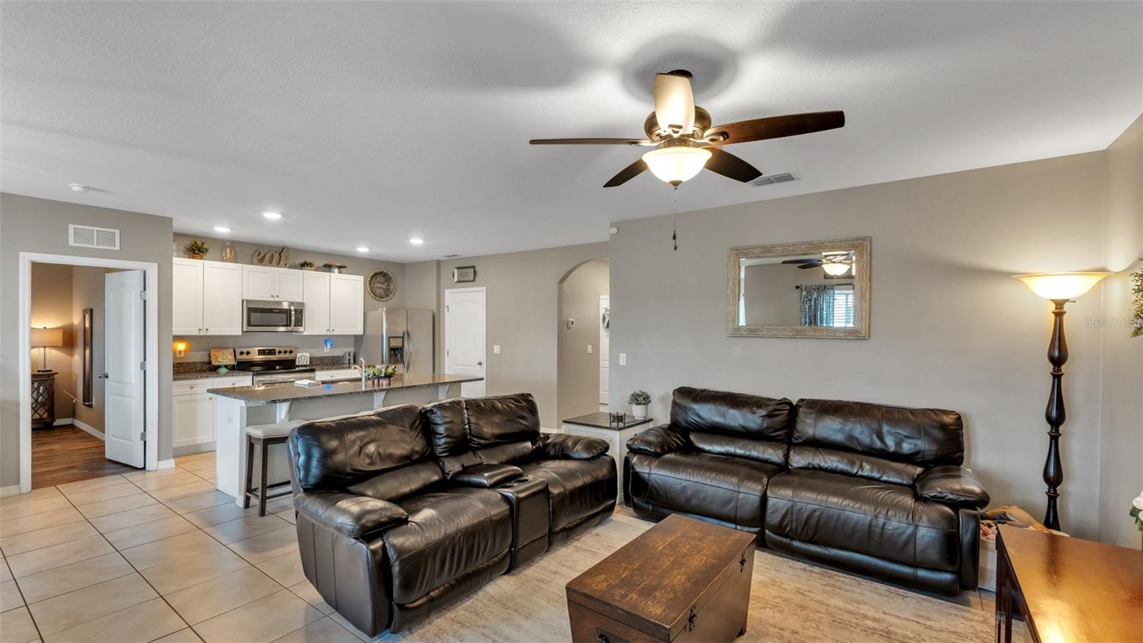 Image 8 of 32 For 198 St Thomas Drive