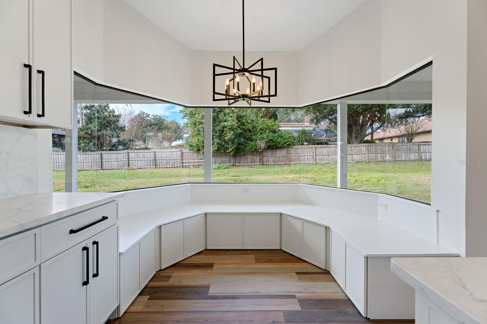 Image 17 of 62 For 1944 Vista View Drive