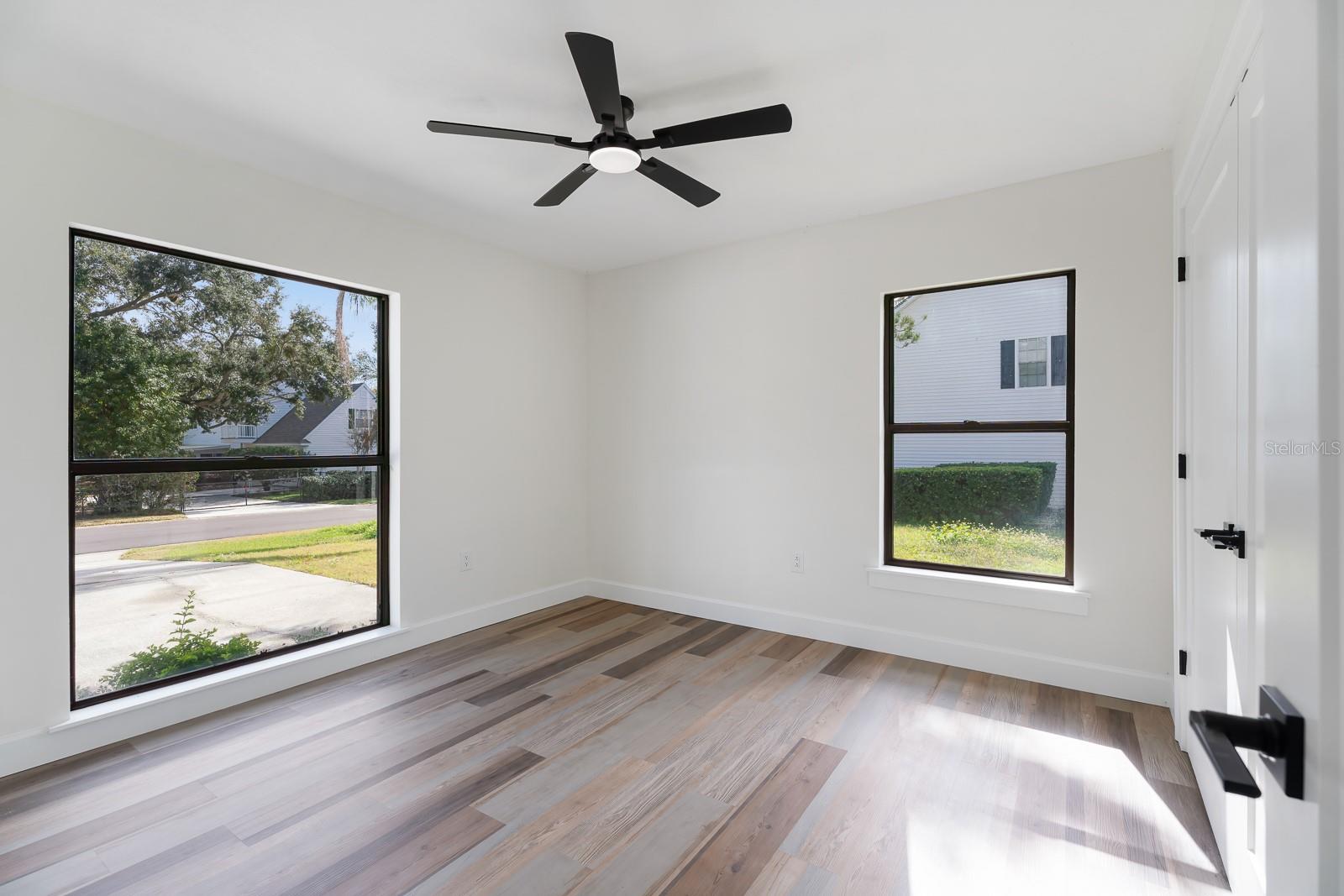 Image 29 of 62 For 1944 Vista View Drive