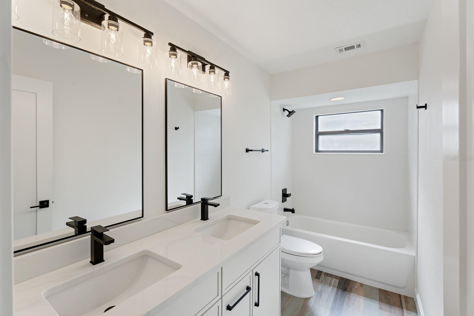 Image 33 of 62 For 1944 Vista View Drive