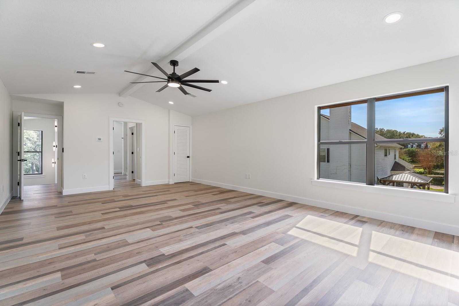 Image 41 of 62 For 1944 Vista View Drive