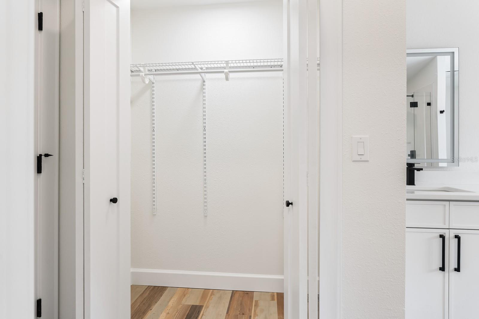 Image 44 of 62 For 1944 Vista View Drive